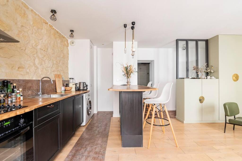 Charmant En Pierre, Ruelle Au Calme Appartement Paris